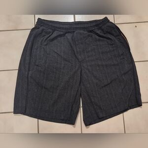 lululemon athletica Men's Dark Gray Patterned Shorts